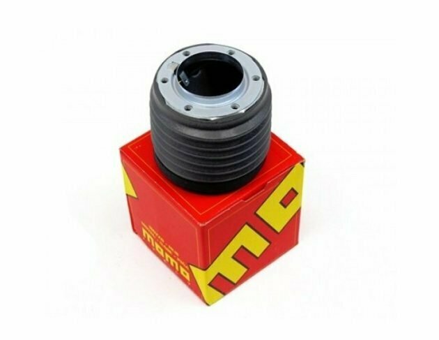 Momo stuurnaaf BMW 3 Serie E30